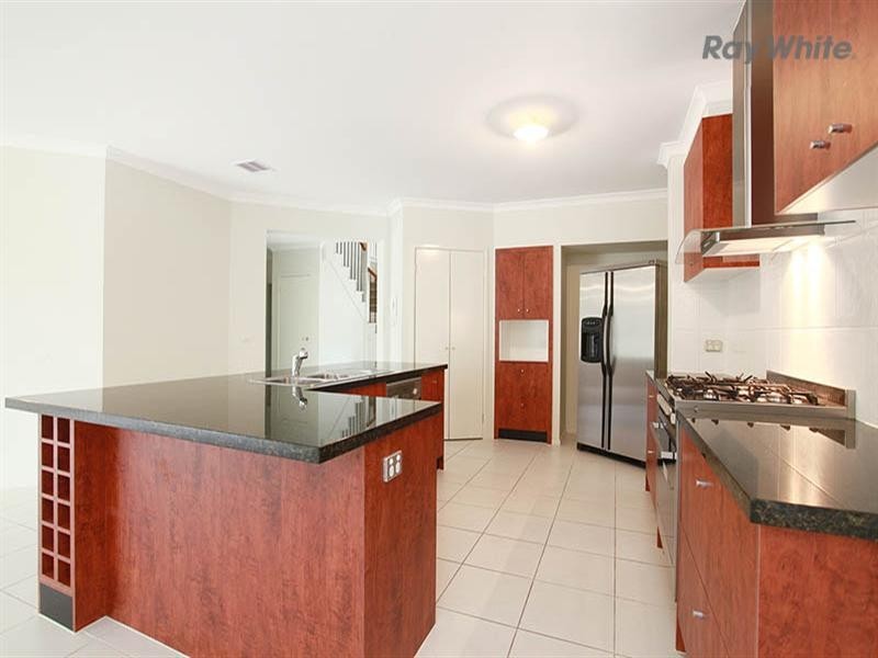 8 Cooks Mews, Point Cook VIC 3030