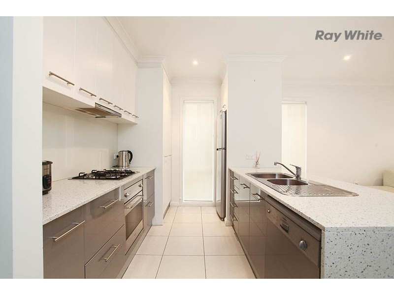 70 Vaucluse Boulevard, Sanctuary Lakes VIC 3030