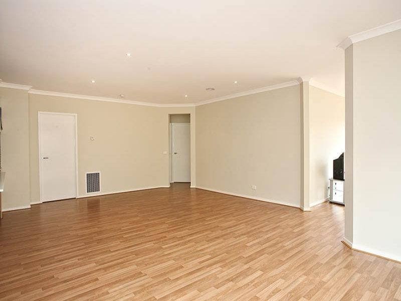 5 Tarango Drive, Point Cook VIC 3030