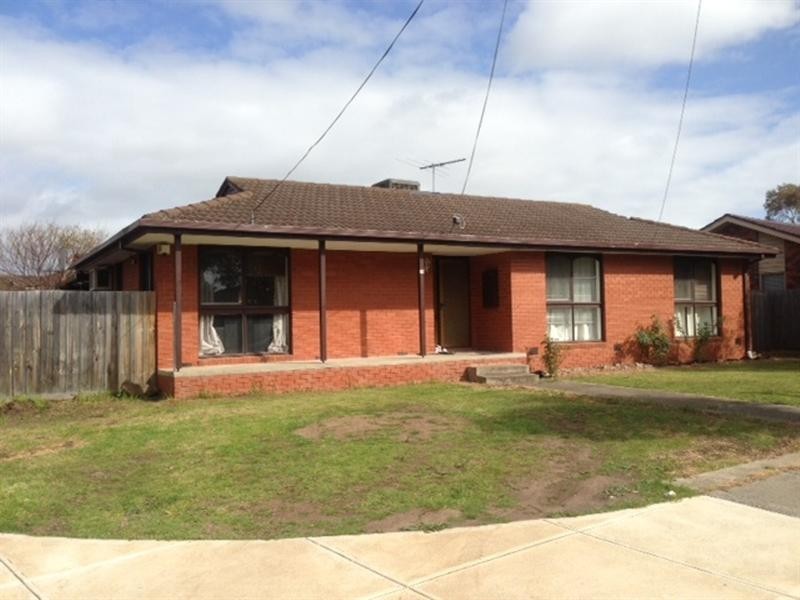 14 Laird Drive, Altona Meadows VIC 3028