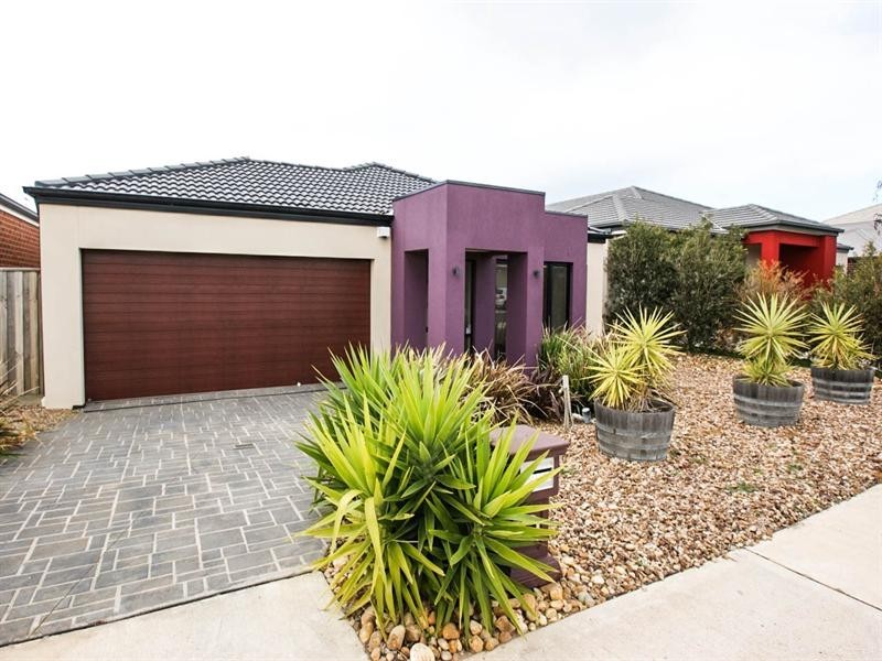 31 Oceanwave Parade, Point Cook VIC 3030