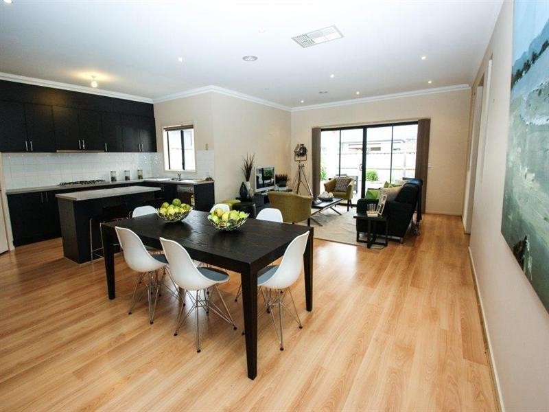 31 Oceanwave Parade, Point Cook VIC 3030