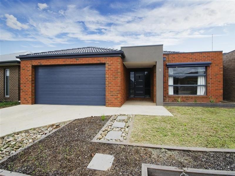 73 Fantail Crescent, Williams Landing VIC 3027