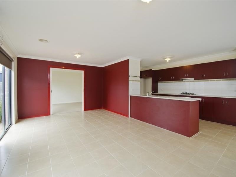 73 Fantail Crescent, Williams Landing VIC 3027