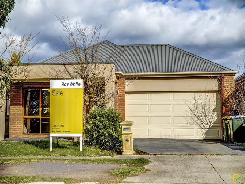 41 Dolphin Crescent, Point Cook VIC 3030