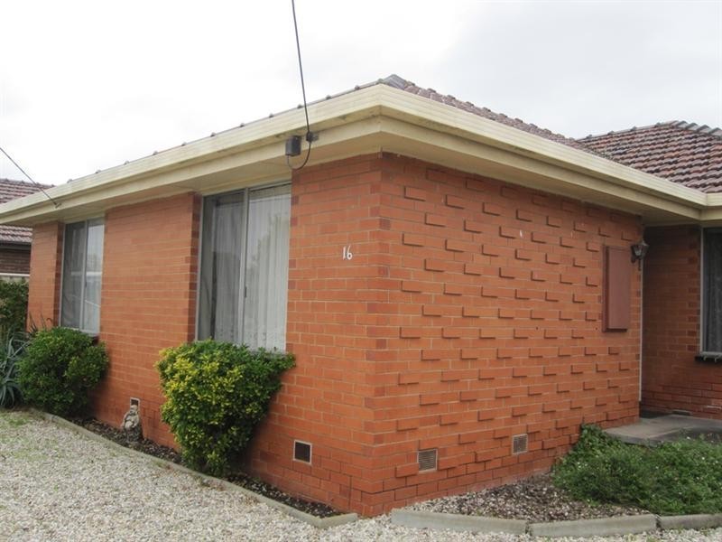 16 Lugg Street, Altona VIC 3018