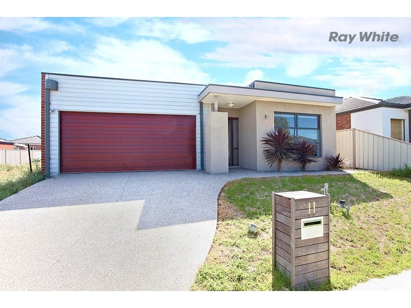 11 Tallgrass Avenue, Truganina VIC 3029