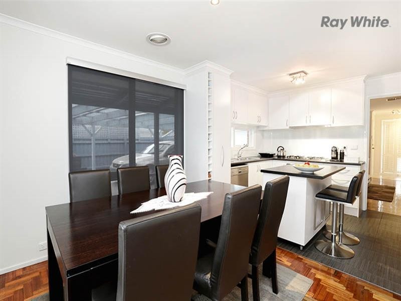 13 Canonbury Circle, Seabrook VIC 3028