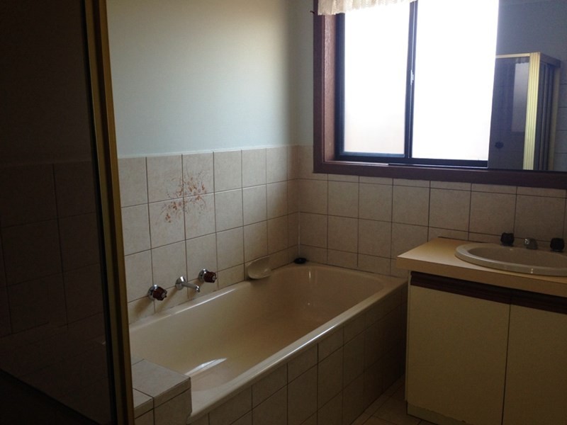 12 WARD Court, Altona Meadows VIC 3028