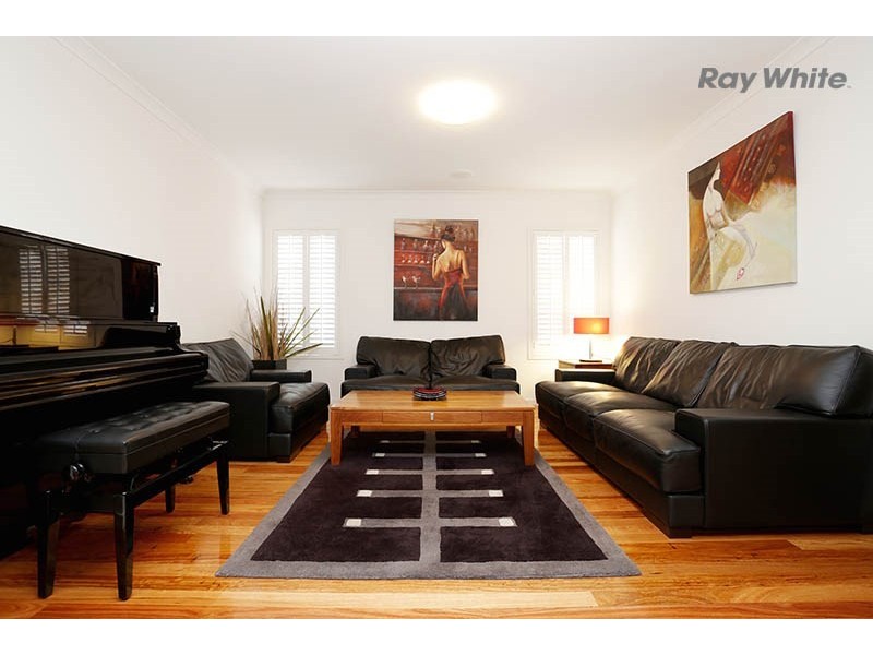 19 Meridian Close, Sanctuary Lakes VIC 3030