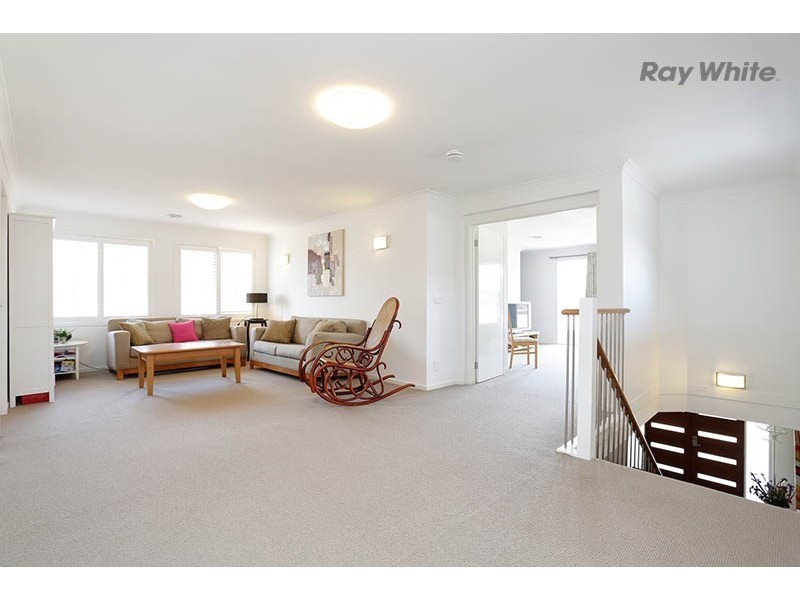 19 Meridian Close, Sanctuary Lakes VIC 3030