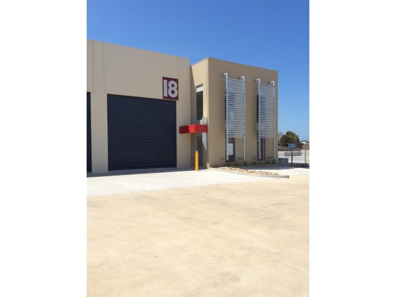 18/34-42 Aberdeen Road, Altona VIC 3018