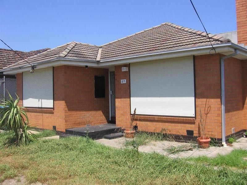 1/27 Triholm Avenue, Laverton VIC 3028