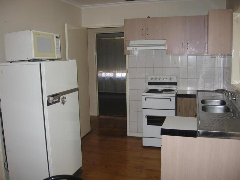 1/27 Triholm Avenue, Laverton VIC 3028