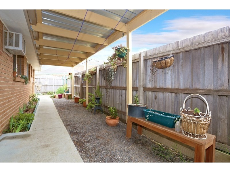 16 Irvine Court, Altona Meadows VIC 3028