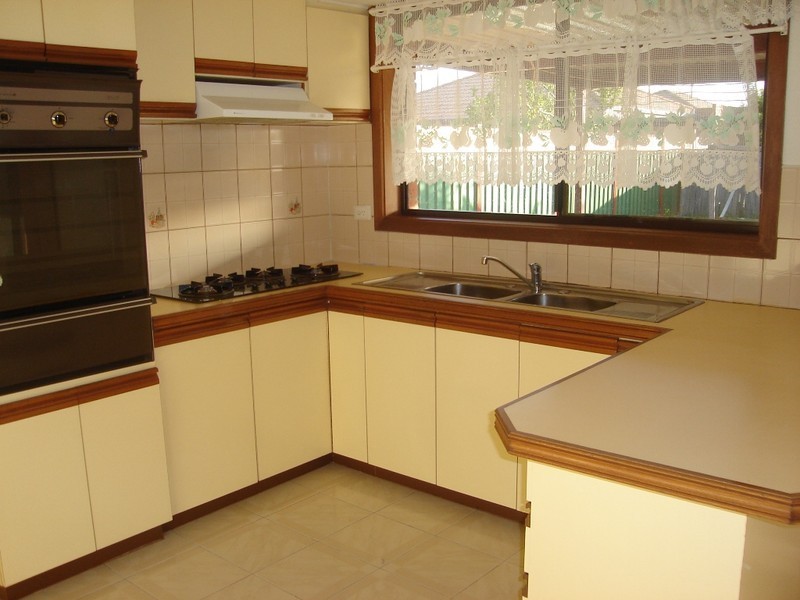 12 WARD Court, Altona Meadows VIC 3028