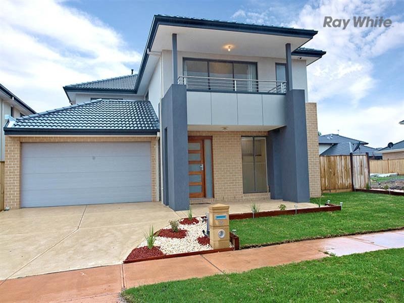 15 BRINDABELLA Chase, Sanctuary Lakes VIC 3030