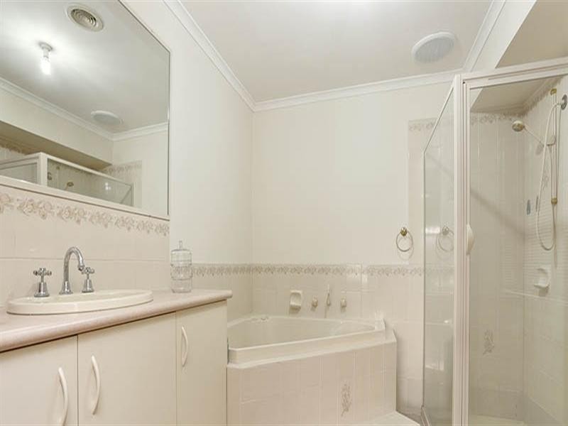 29 Winfield Drive, Kurunjang VIC 3337