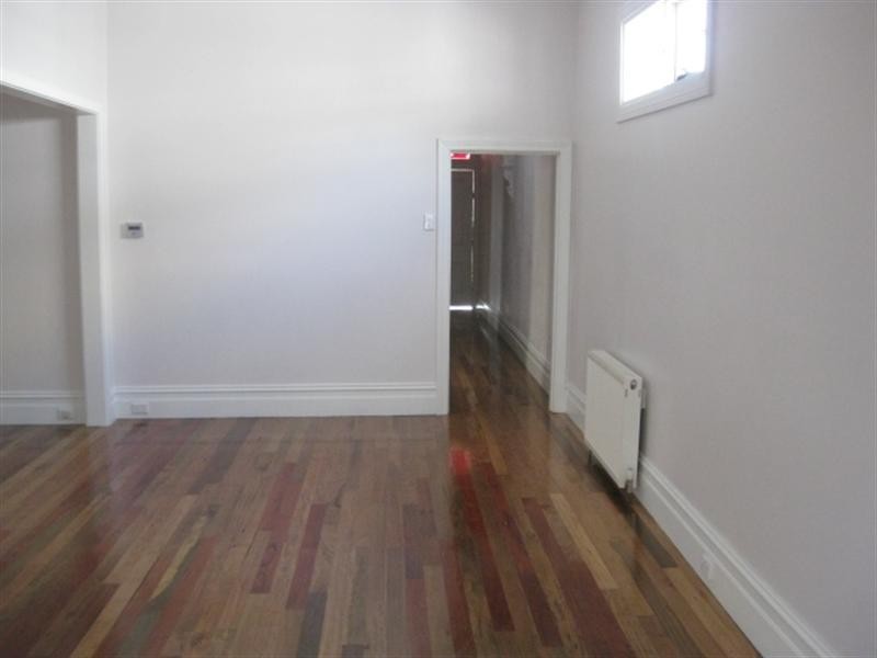 36 Barnett Street, Kensington VIC 3031