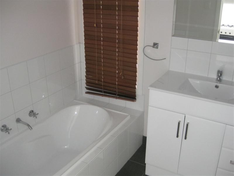 36 Barnett Street, Kensington VIC 3031