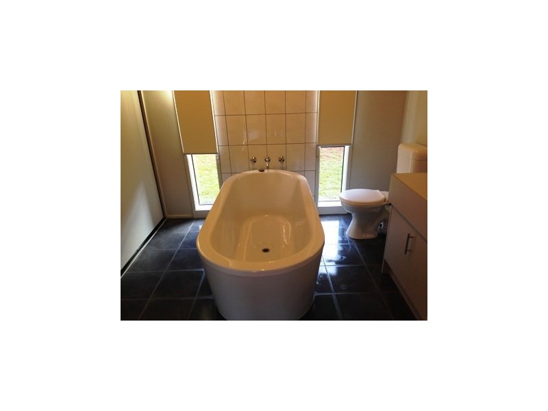 13 SNOWBUSH Terrace, Point Cook VIC 3030