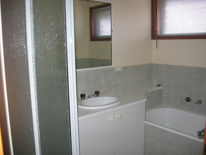 2/34 Mount Street, Altona VIC 3018