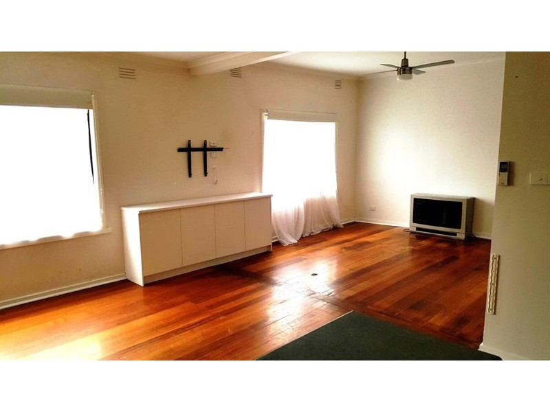 123 RAILWAY Avenue, Laverton VIC 3028