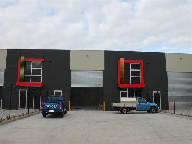 2/12-14 Freight Road, Ravenhall VIC 3023