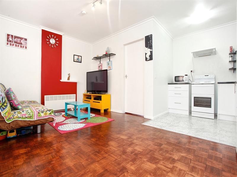 2/12 Carmichael Street, West Footscray VIC 3012