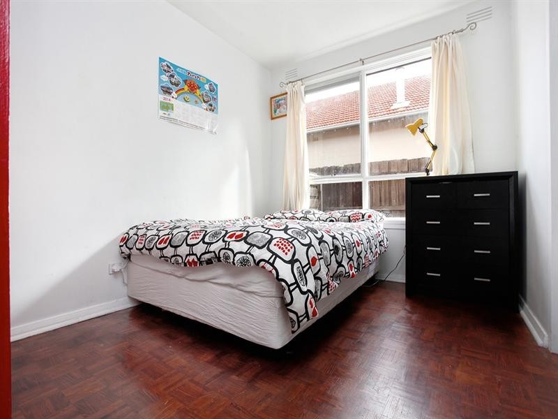 2/12 Carmichael Street, West Footscray VIC 3012