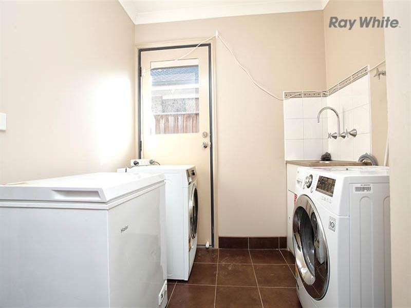 47 Middle Park Drive, Sanctuary Lakes VIC 3030