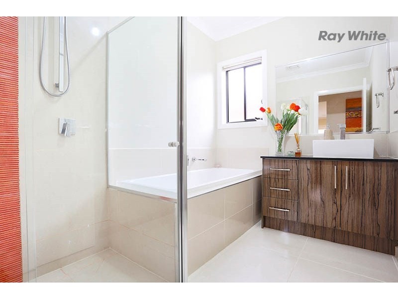 16 Barnsbury Road, Wyndham Vale VIC 3024