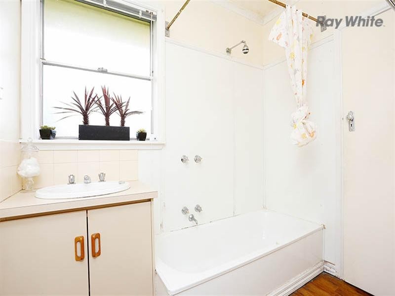 20 Cropley Crescent, Laverton VIC 3028