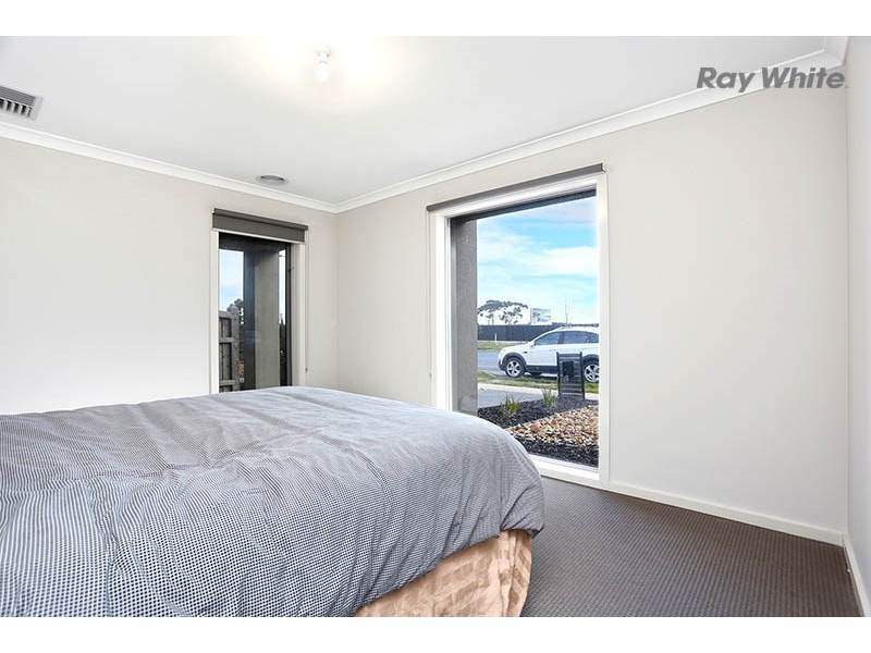 184 Saltwater Promenade, Point Cook VIC 3030