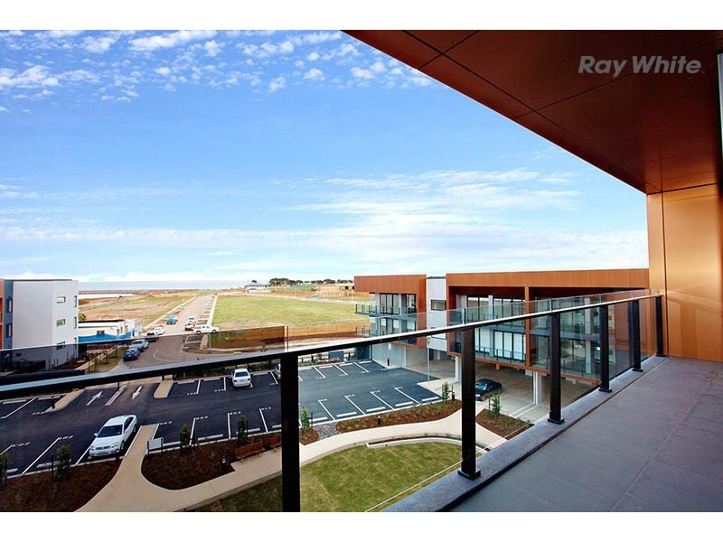 306/50 Catamaran Street, Werribee South VIC 3030