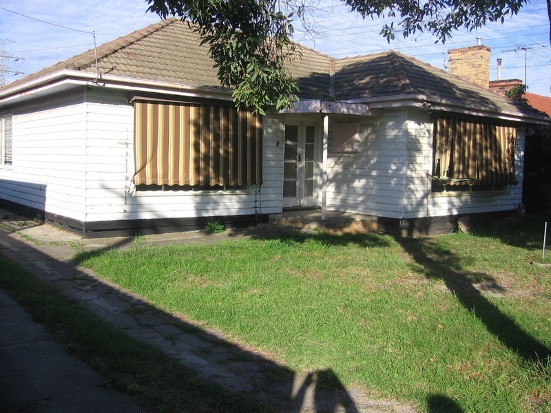 8 Carlsson Court, Brooklyn VIC 3012