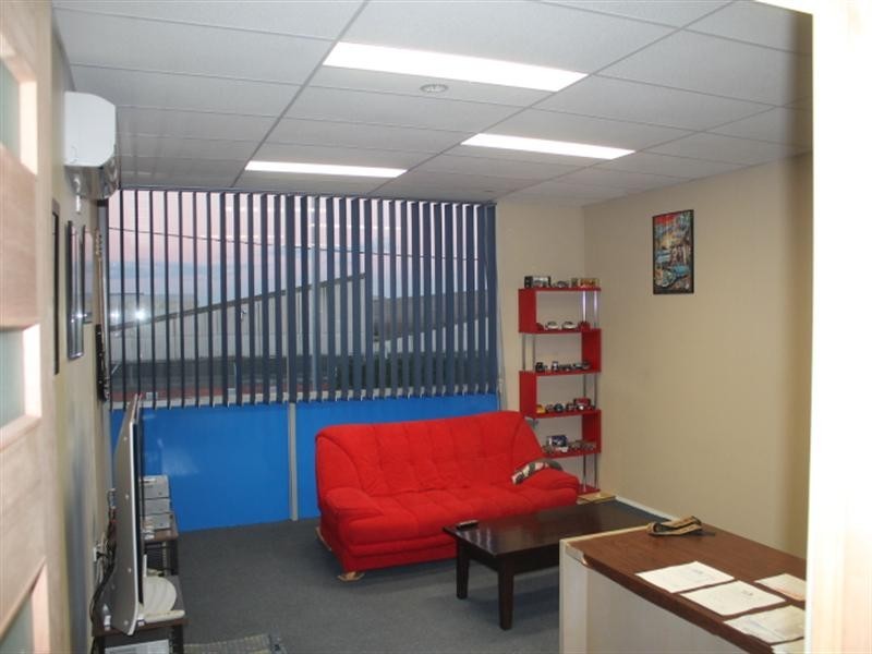 2/216 Blackshaws Road, Altona North VIC 3025