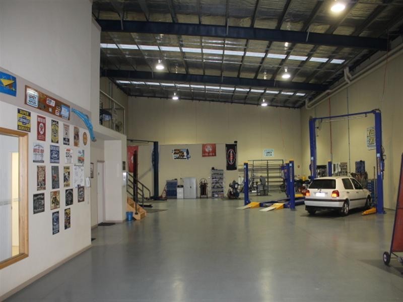 2/216 Blackshaws Road, Altona North VIC 3025