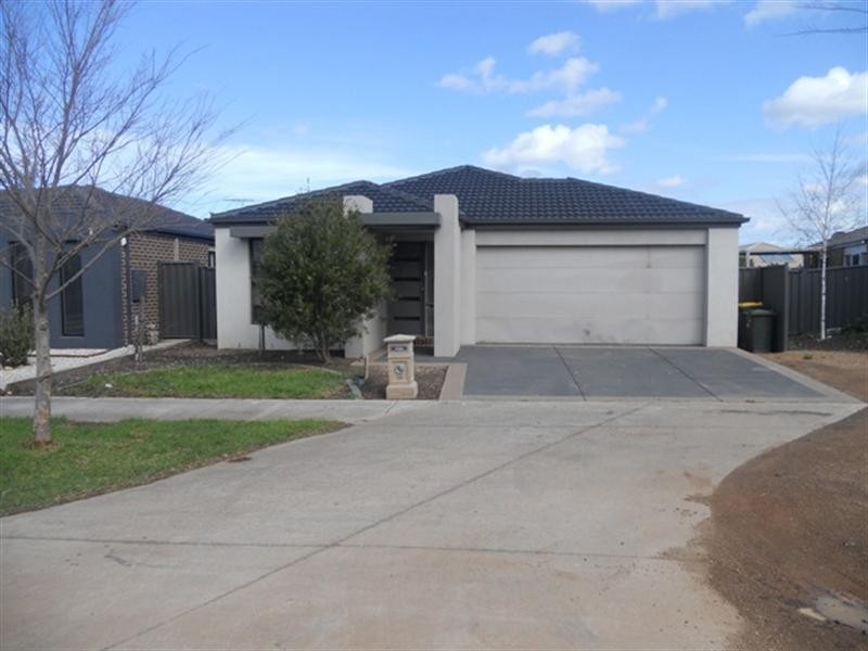 13 Hatfield Place, Deer Park VIC 3023