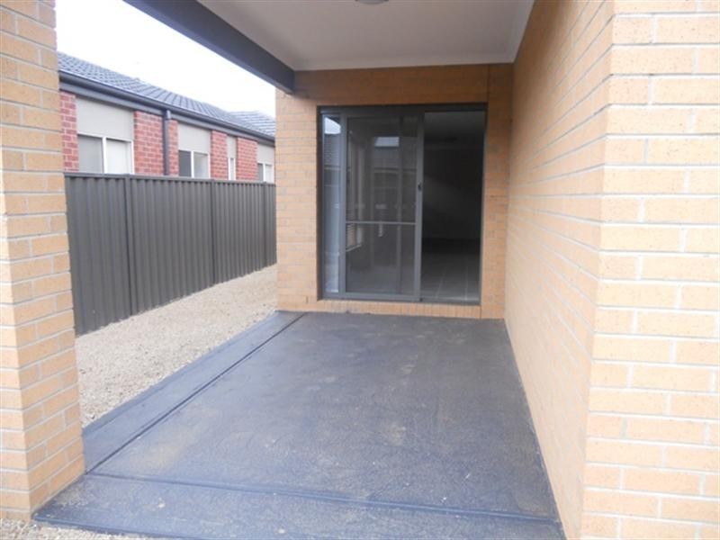 21 Canunda Way, Tarneit VIC 3029