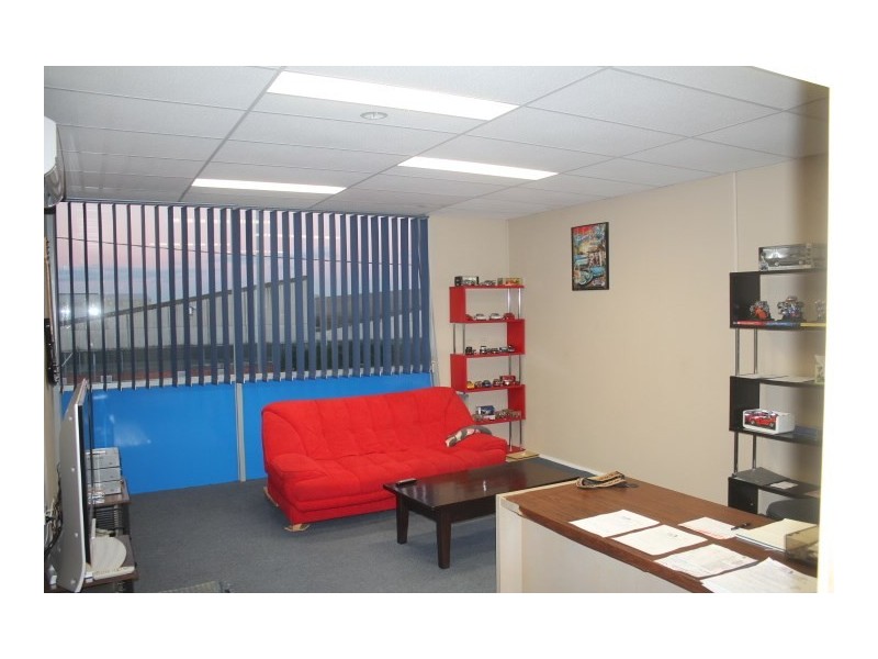 2/216 Blackshaws Road, Altona North VIC 3025