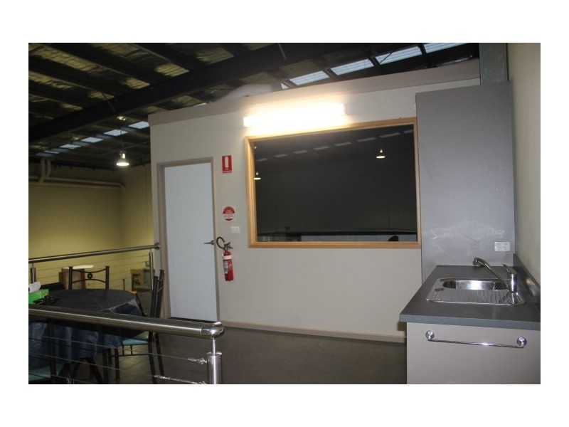 2/216 Blackshaws Road, Altona North VIC 3025