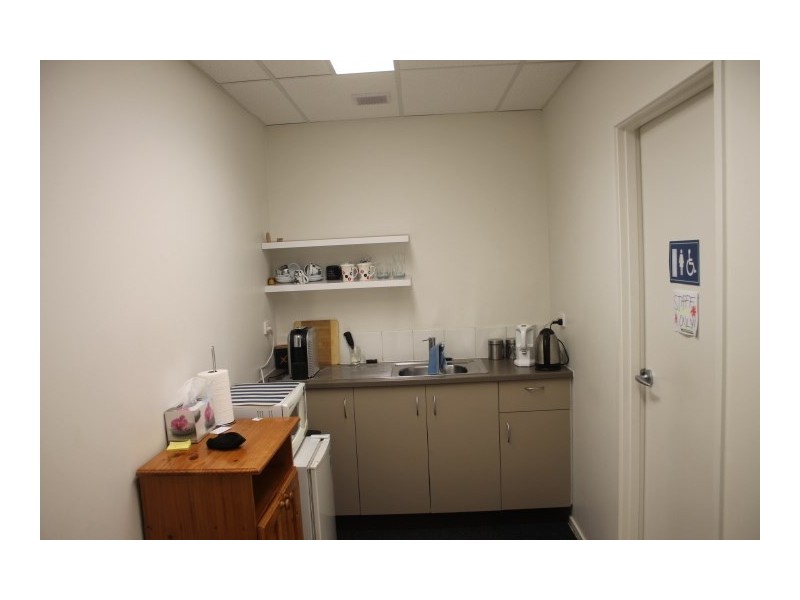 2/216 Blackshaws Road, Altona North VIC 3025