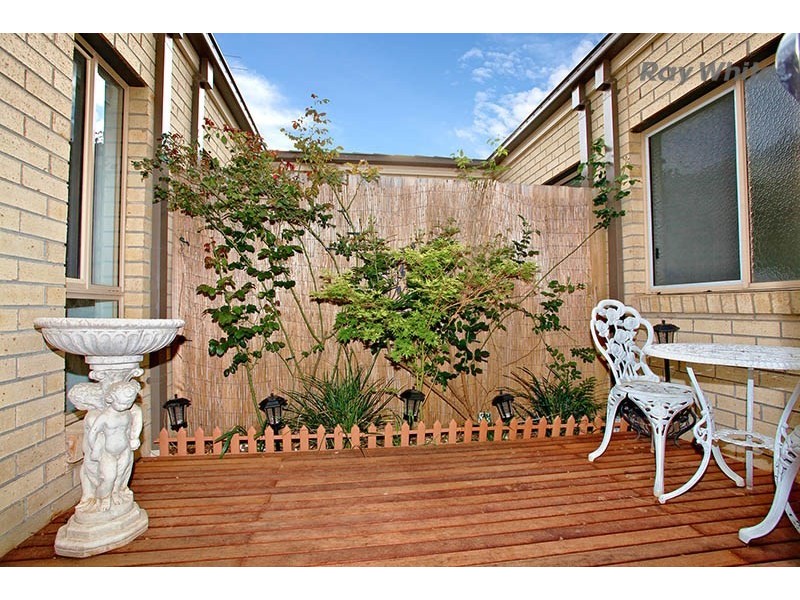 1/68 Westmeadows Lane, Truganina VIC 3029