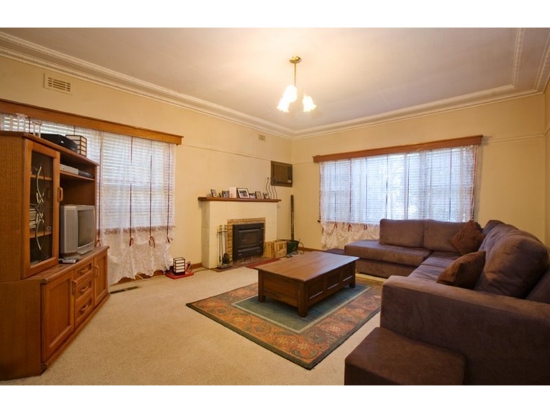 4 Scotsburn Grove, Werribee VIC 3030