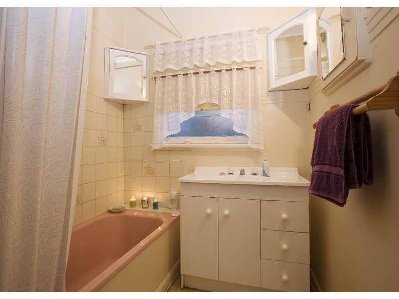 4 Scotsburn Grove, Werribee VIC 3030