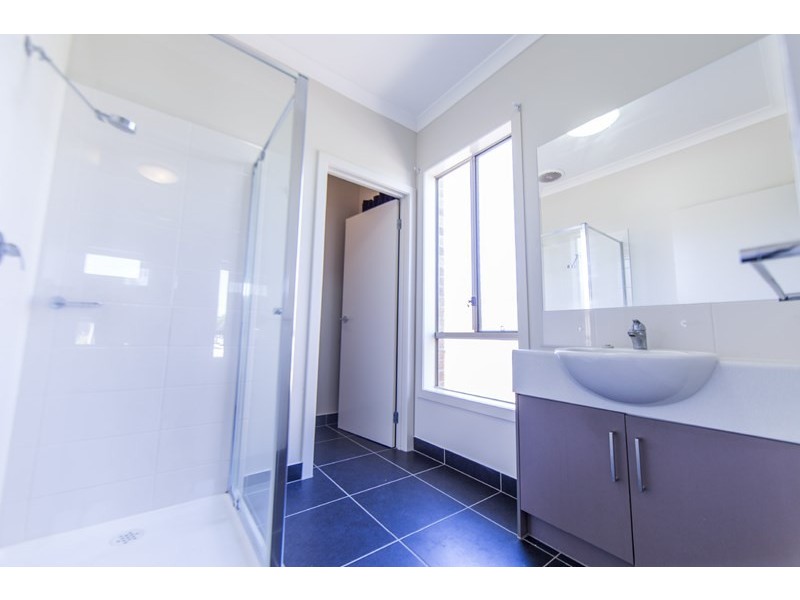 9 Rodeo Grove, Point Cook VIC 3030