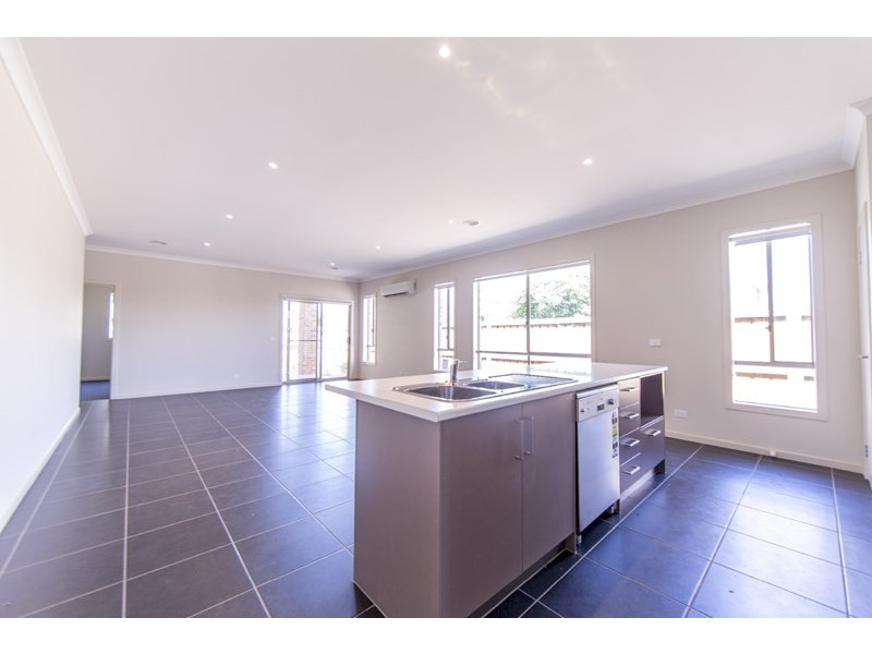9 Rodeo Grove, Point Cook VIC 3030