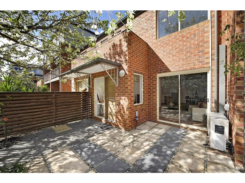 16 Ribbony Walk, Maribyrnong VIC 3032