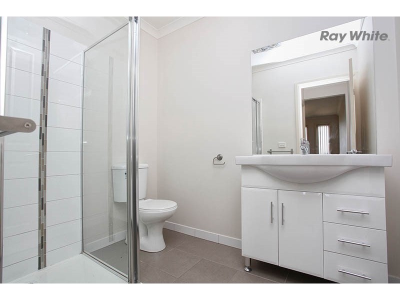 1/74 Westmeadows Lane, Truganina VIC 3029